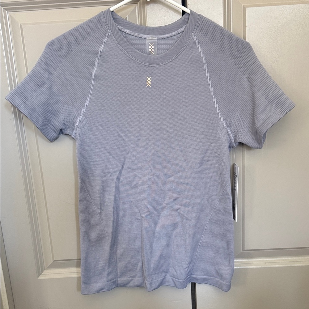 NWT- RHONE Breakaway Seamless Tee